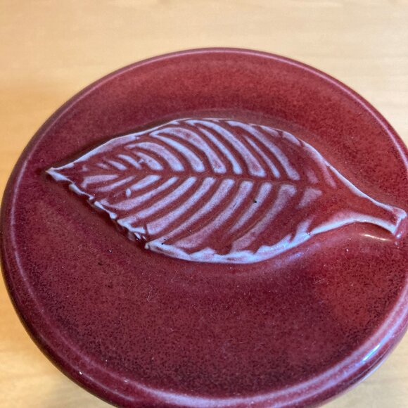 NEW Burgundy Pottery Butter Bell, Signed by Artist - Picture 2 of 6